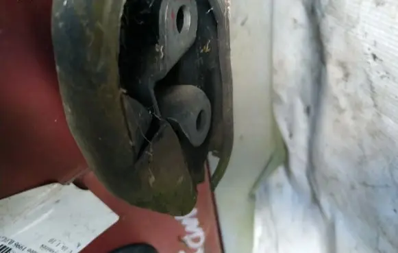Ford Mondeo MK II Front door check strap stopper 