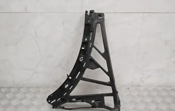 Front bumper mounting bracket