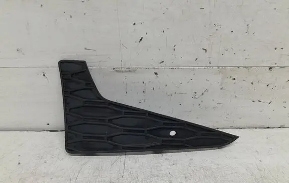 Seat Leon (5F) Front bumper lower grill 5F0853666B
