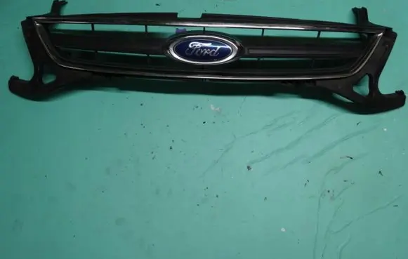 Ford Mondeo MK IV Front grill