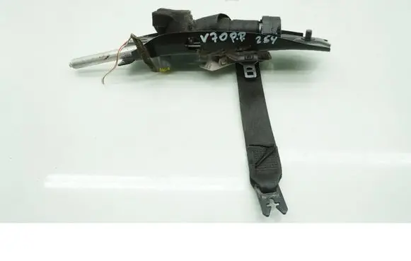 Volvo V70 Front seatbelt MMAUTKO27254