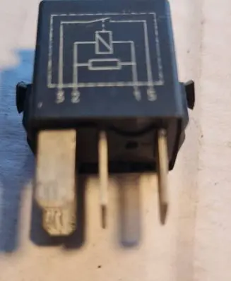 BMW 5 E39 Other relay V23073B1005X18 61361393412