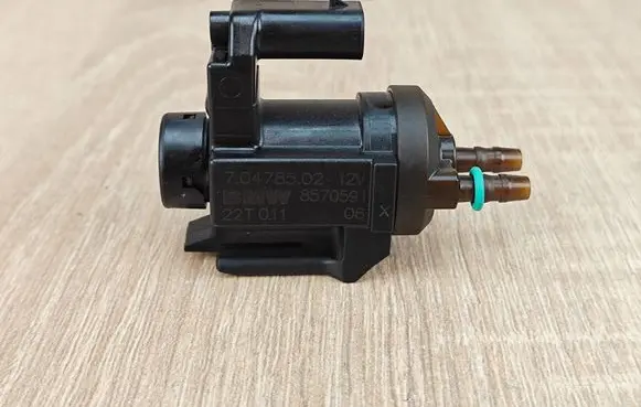 BMW 4 G22 G23 G24 G26 Vacuum valve 8570591