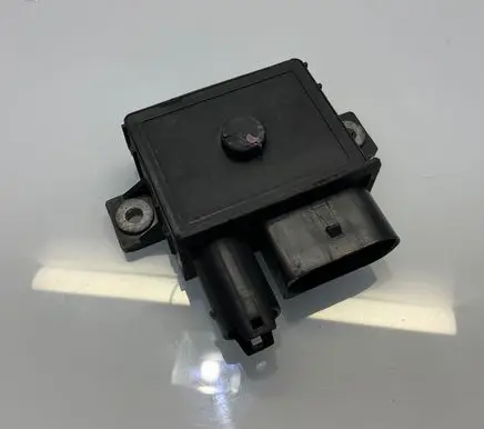 Mercedes-Benz E W211 Glow plug pre-heat relay A6461532579 6461532579