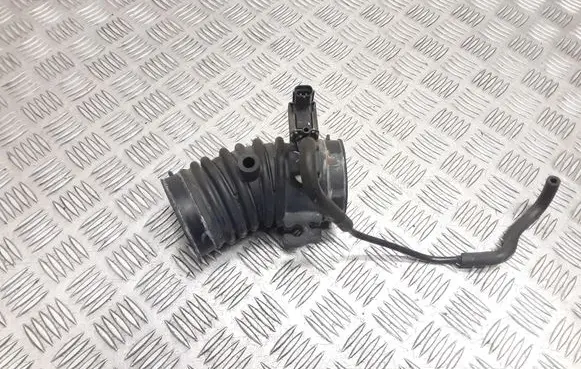 Mazda 6 Air intake duct part L813132213