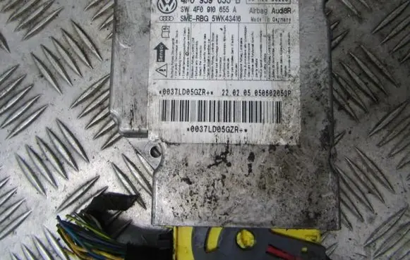 Audi A6 S6 C6 4F Airbag control unit/module 4F0959655B 4F0910655A