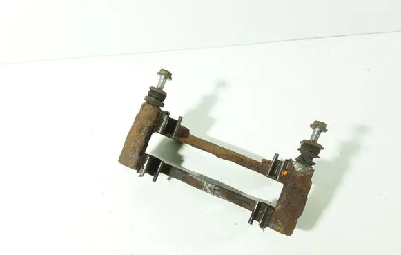 Toyota Avensis T250 Front Brake Caliper Pad/Carrier 