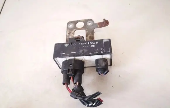 Coolant fan relay