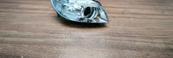 Skoda Fabia Mk2 (5J) Headlight/headlamp 5J1941018A 1EL24702526