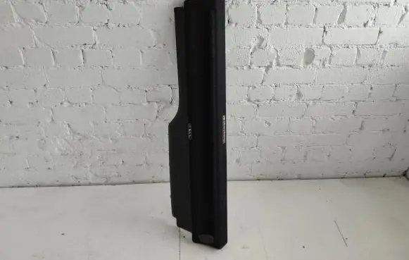 Land Rover Discovery 3 - LR3 Rear windscreen sun blind/shade EDK500534 L319ABR