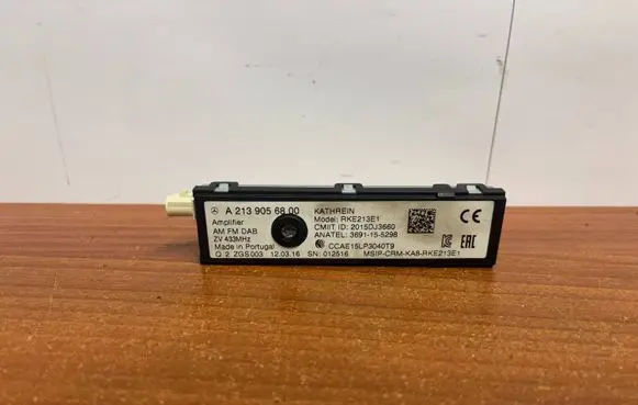 Mercedes-Benz E W213 Aerial antenna amplifier A2139056800 RKE213E1 3691155298