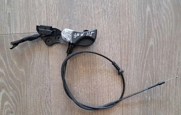 BMW 1 F40 Engine bonnet/hood lock release cable 7326518