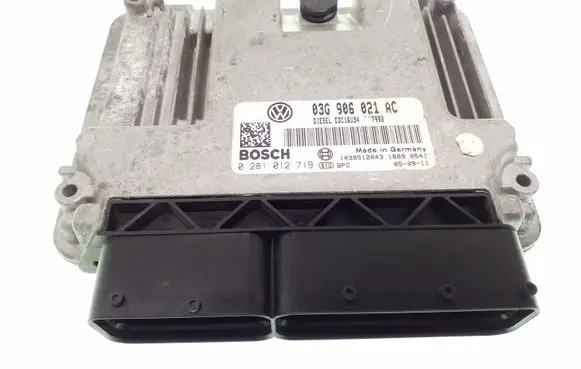 Volkswagen PASSAT B6 Engine control unit/module 03G906021AC 0281012719