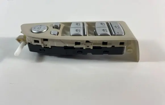 BMW 7 G11 G12 Electric window control switch 9382502