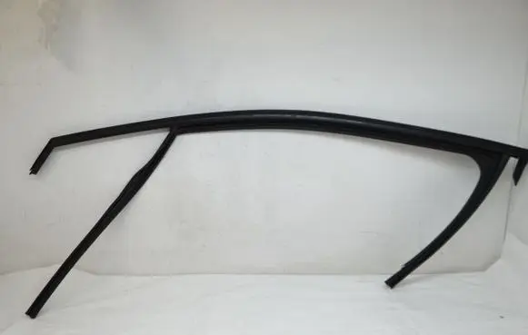 Rear door window glass