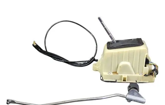 Mercedes-Benz E C207 W207 Gear shifter/selector A2042678124 A2112670032 2072670064