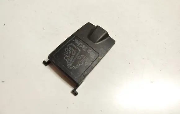 Audi A4 S4 B9 ISOFIX cover 8V5887301