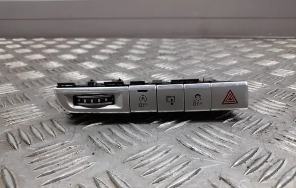 Audi A8 S8 D4 4H Hazard light switch 4H1959673P 4H1959673 4H0820911C