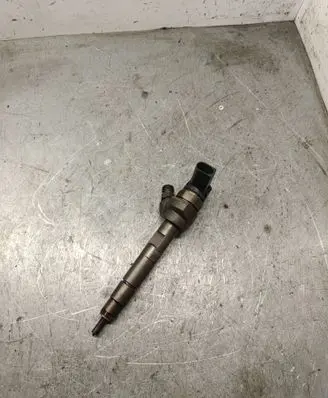 BMW 5 F10 F11 Fuel injector 0445110382