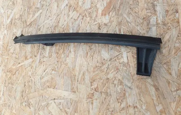 Hyundai i30 Rear door windshield rail 835352L200