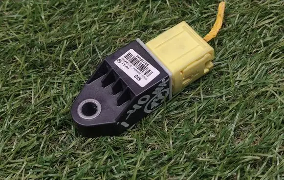 Hyundai i40 Airbag deployment crash/impact sensor 959200U000
