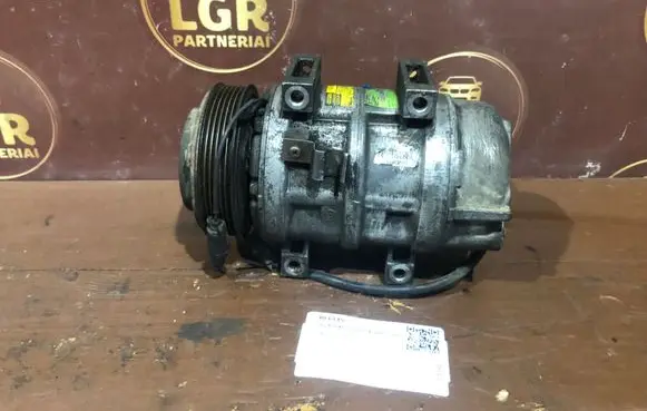 Volvo V70 Air conditioning (A/C) compressor (pump) 972D313112