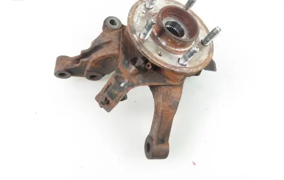 Chevrolet Captiva Front wheel hub spindle knuckle