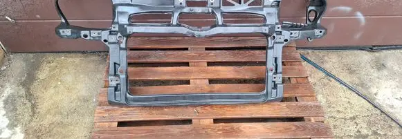 Volkswagen Golf IV Radiator support slam panel 1J0805594