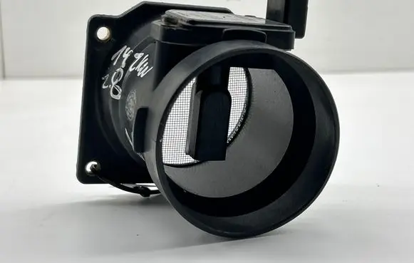 Audi A6 S6 C5 4B Mass air flow meter 078133471E AFH7008D