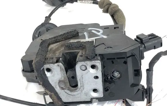 Renault Clio IV Front door lock 805011929R