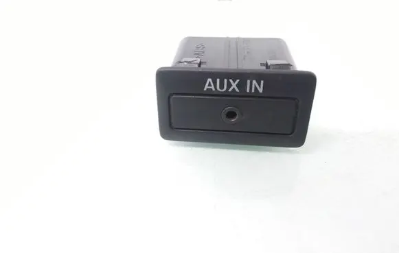 Mazda 6 AUX in-socket connector TD1166DFX5700