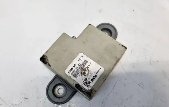 BMW 5 E60 E61 Antenna control unit 693502401 6935024-01