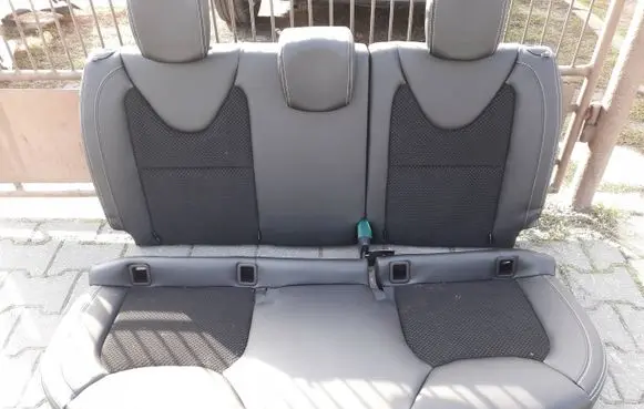 Renault Clio IV Second row seats 
