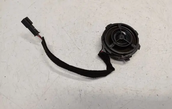 Mini One - Cooper R50 - 53 Front door high frequency speaker 65139142510 65136801096