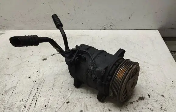 Volvo V70 Air conditioning (A/C) compressor (pump)