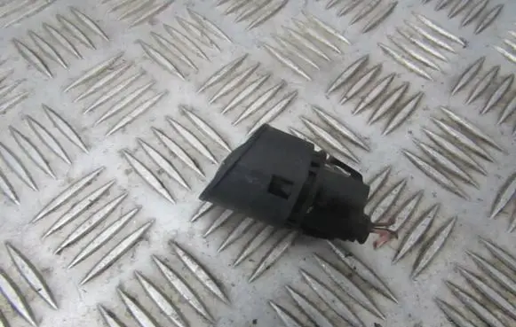 Engine start stop button switch