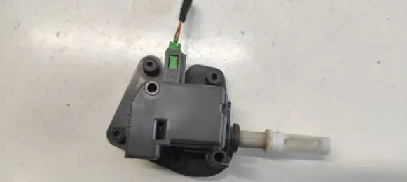 Audi A6 Allroad C5 Tailgate boot lock/latch motor 8E9827833