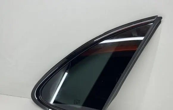 Porsche Cayenne (9Y0 9Y3) Rear side window 9Y0845298