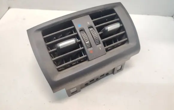 BMW X3 F25 Rear air vent grill 9200888 64229200888