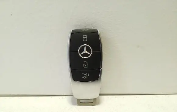 Mercedes-Benz EQB Ignition key/card A1779056704