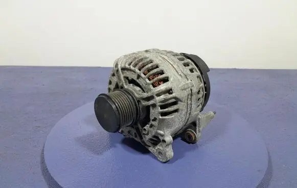Volkswagen Golf IV Generator/alternator 06F903023F