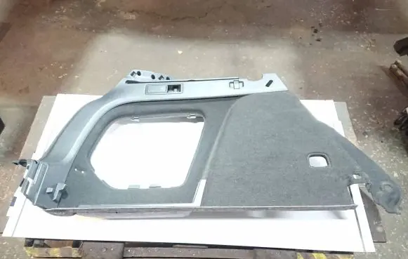 Volkswagen Golf VII Trunk/boot side trim panel 5G9867427E A098384