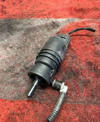 BMW 5 F10 F11 Windscreen/windshield washer pump 6934160 13264011 3240479