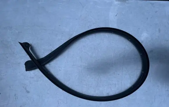 Mercedes-Benz Sprinter W906 Rubber seal rear door A9066970998