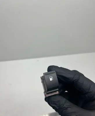 Volkswagen Golf V Fuel tank opening switch 7L6959833B