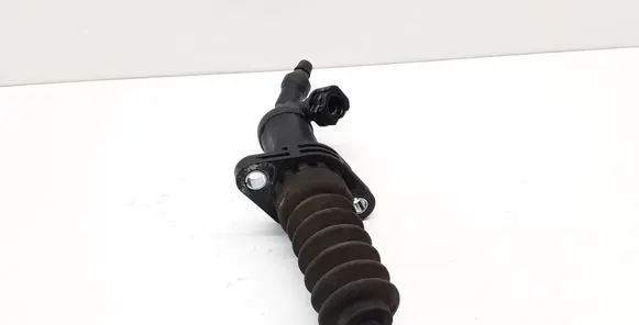 BMW 3 E90 E91 Clutch master cylinder 6775872