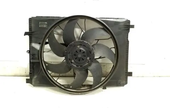 Mercedes-Benz GLK (X204) Radiator cooling fan shroud A2045000293