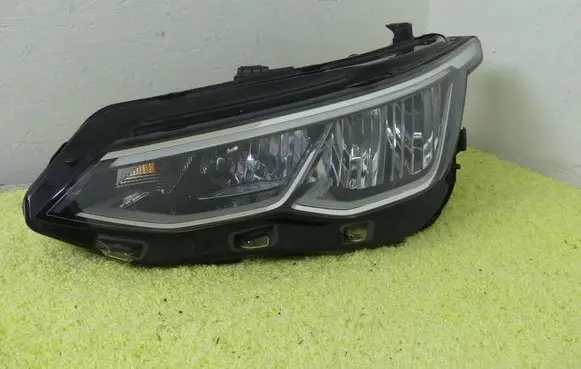 Volkswagen Golf VIII Headlight/headlamp 5H1941005