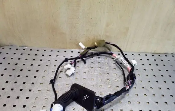 Mazda 3 II Front door wiring loom BBT667200