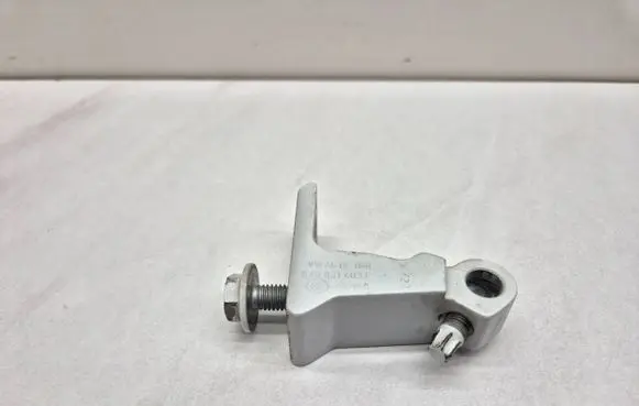 Volkswagen ID.3 Front door lower hinge 8X0831403F A047058